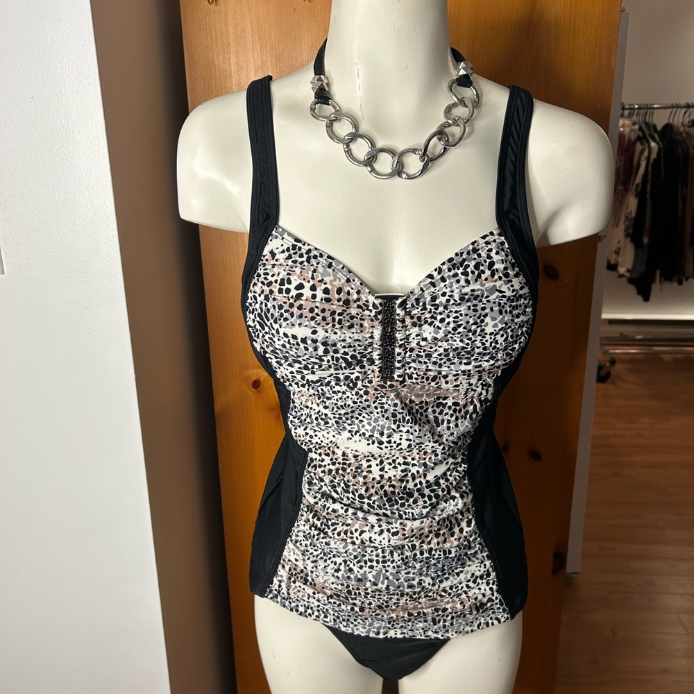 Point Zero Black and White Tankini Set❤️M/8